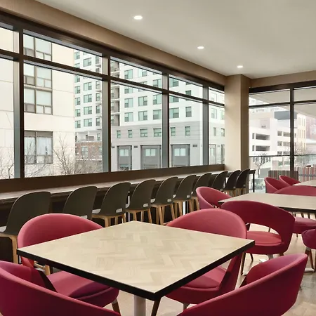 Home2 Suites By Hilton Chicago River North-2